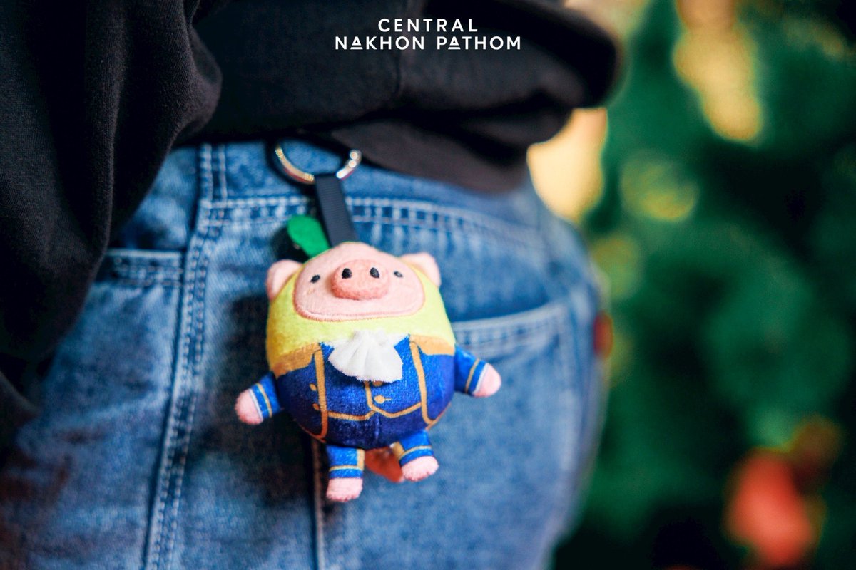 🐷✨ ที่บ้านมี "องครักษ์พิทักษ์หัวใจ" กันรึยังค้าบบบ น้องพูนสุข ลุคใหม่ พร้อมออกเดินทางไปเติมความเท่ห์ให้ทุกคนแล้ว!

พวงกุญแจชุดเอ็กซ์คลูซีฟมีแค่ 300 ตัว ★ 

#เที่ยวดิสนีย์ที่เซ็นทรัล 🚂✨️  
ตั้งแต่วันนี้ -11 ม.ค. 69 #เซ็นทรัลนครปฐม 

#TheMagicalStarsAtCentral
#Centralpattana