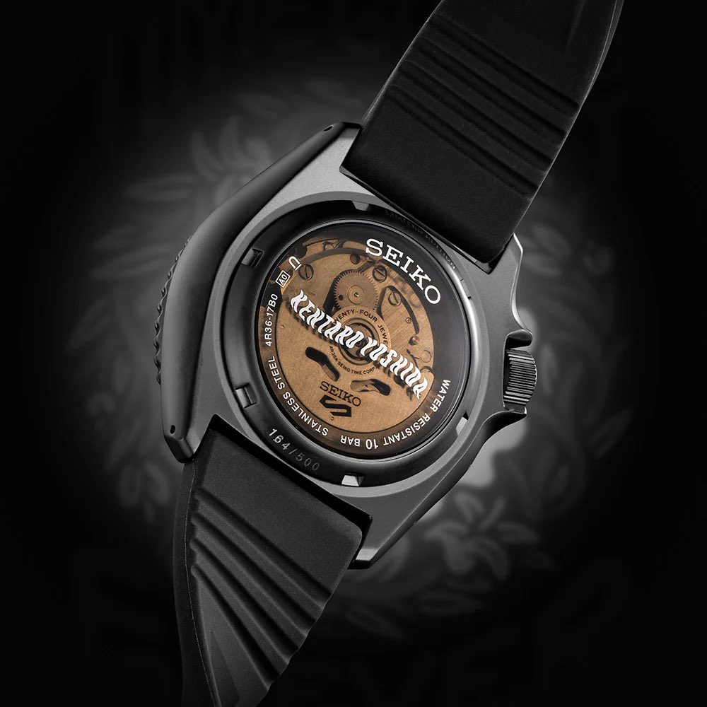 Geçen hafta  koleksiyona eklediğim yeni Seiko 5, Kentaro 'Cloud &amp; Sky' Limited Edition
Sadece 500 adet ile sınırlı. Sizce nasıl olmuş? 500 adet ile sınırlı olması cezbetti ileride değerleneceğini düşünüyorum açıkçası.
Kargo bugün geli, 495.yi biz almışız. Bakalm ileride ne olacak