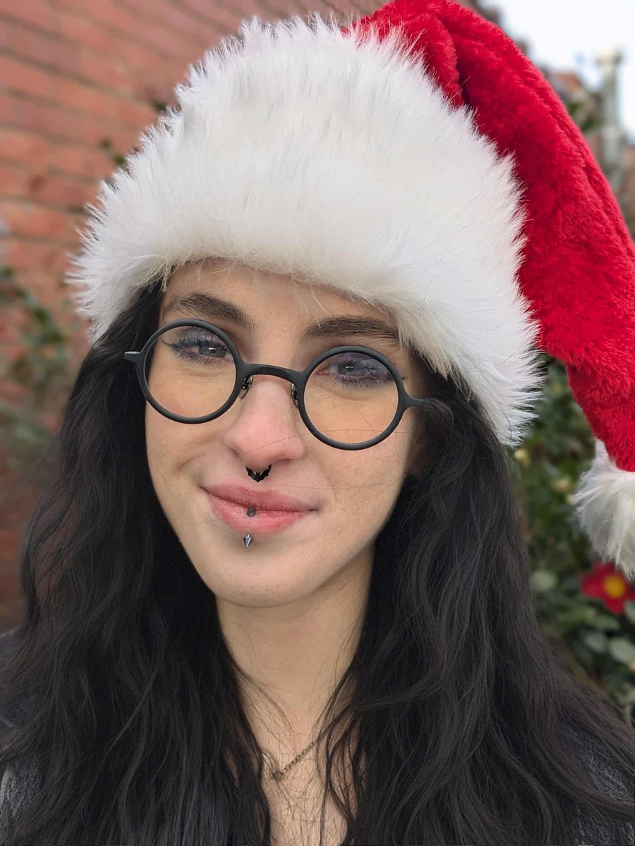 MeloniFulvio's tweet image. From city streets to snowy escapes — your style deserves clarity.
Upgrade your look with FuzWeb’s premium prescription glasses.
🕶️ Explore the collection at fuzweb.com
#FuzWeb #SeeClearly #EyewearStyle #ModernVision