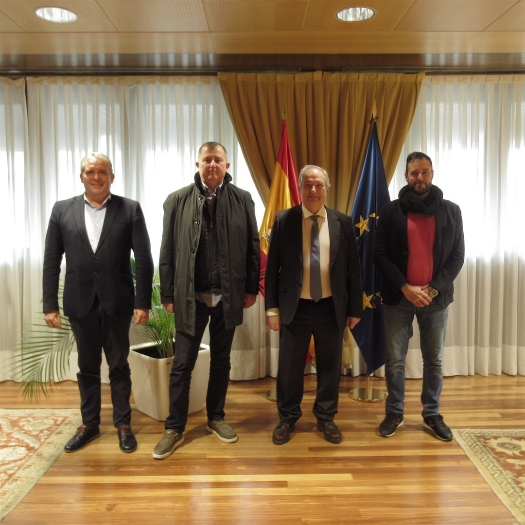 Industria_CCOO's tweet image. CCOO de Industria y el Ministerio de Industria abordan la evolución de sectores estratégicos, incluyendo el impacto del Proyecto Bromo 🏭

👌🏾 Analizaron la situación y las perspectivas de sectores industriales clave

👌🏾 El encuentro permitió un diálogo profundo…