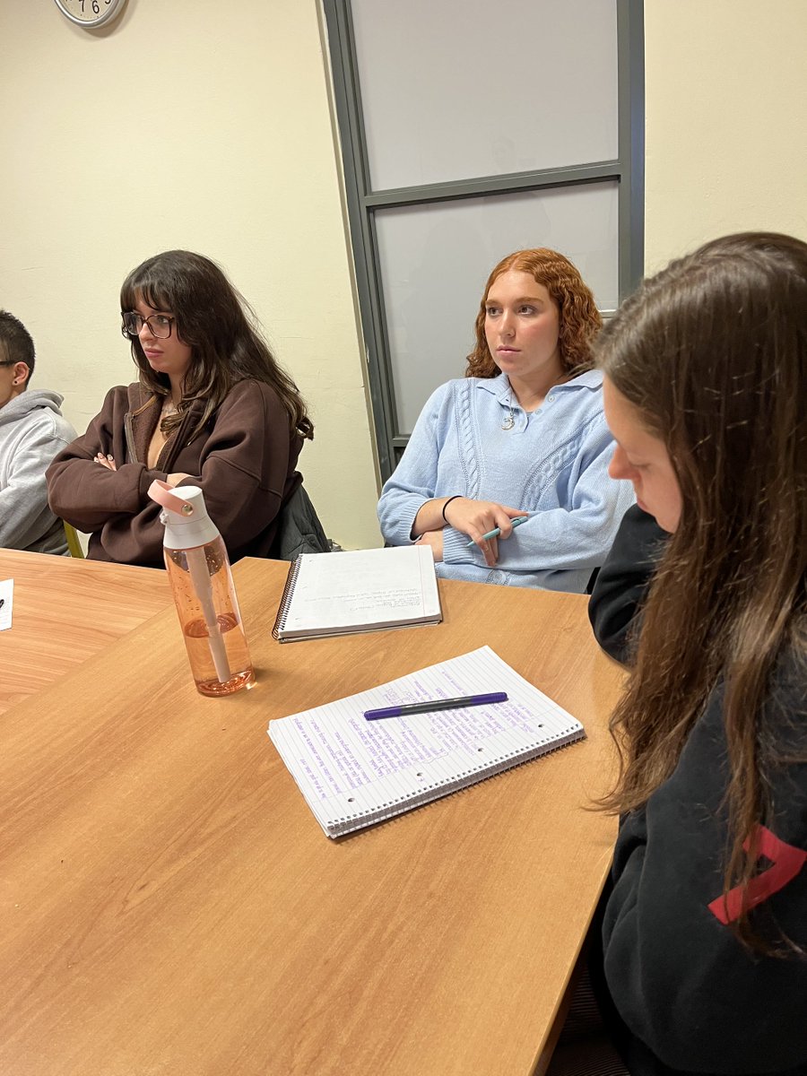 📌How to Get Into Grad School? 👉Each semester, our Director, Dr Zach Nowak, shares his expertise to help students navigate the graduate school application process. ✍️ #umbrainstitute #perugia #gradschool #academics