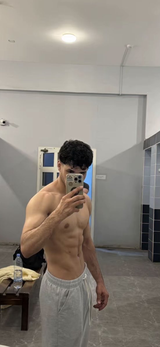 ield1r's tweet image. 