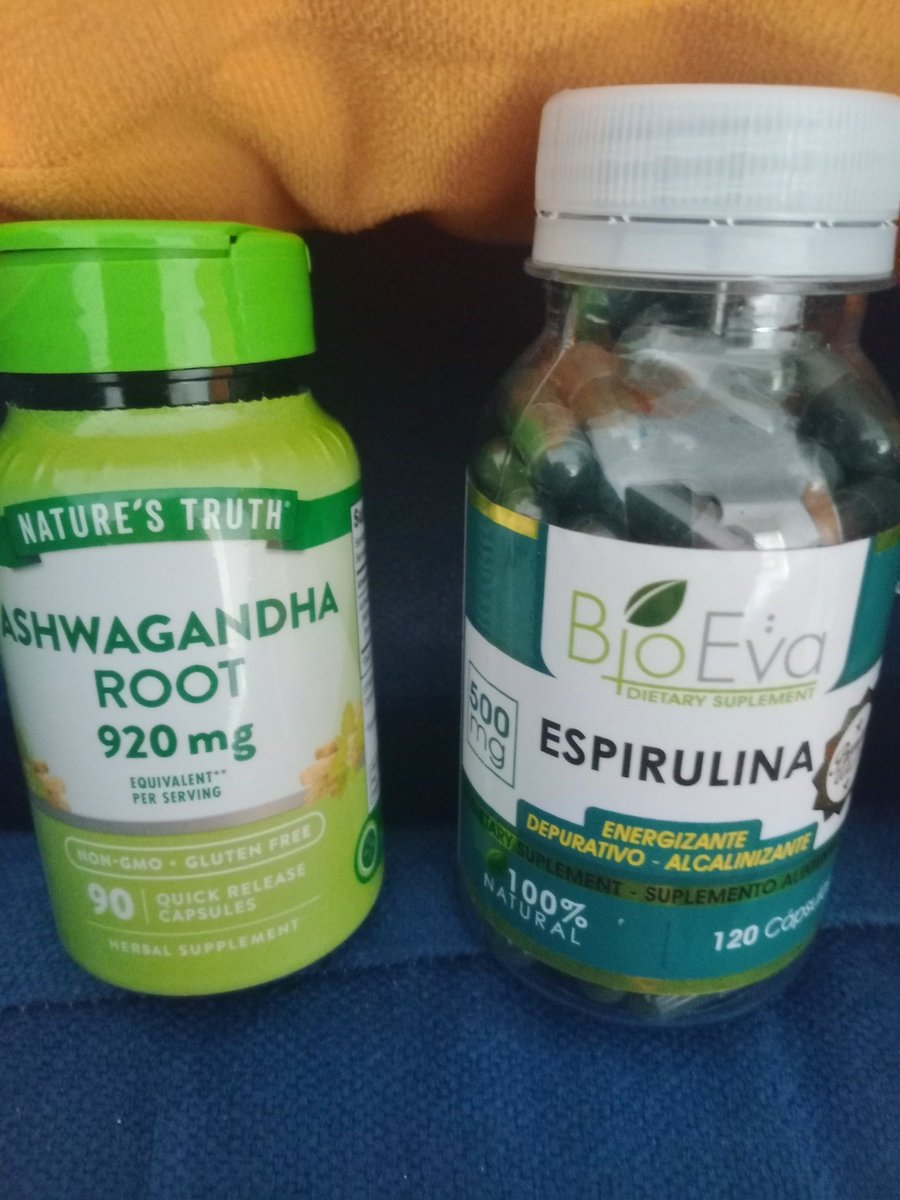 SilverKlary's tweet photo. Esta tripleta me quitó los dolores de la edad. #Nitida
Más (lo más importante), Vitamina D3. https://t.co/xdBKQDatM6