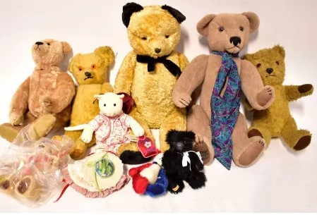 sugarandspouse's tweet photo. #TeddyBear

Teddy bears were a hit with children. They reveled in the appeal and gentleness of the teddy bear as we know it today.  

https://t.co/8GllzZVpeJ

ORIGINAL TEDDY BEAR: Why were Teddy Bears Invented? https://t.co/ZQaR0hj3j2