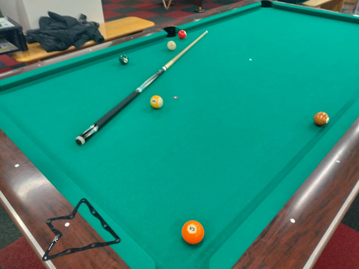 HSCustomizer's tweet image. #ビリヤード #渋谷CUE #練習嫌い 
(´・ω・;｀)取り出しからねー💔ブレイクはスピード上がってるし⑨オンフットで良くなったけど、色々としんどいクソ配置、アドバイスのコメントくれたら取り切り出来たか画像上げよと思います。
m(_ _)m