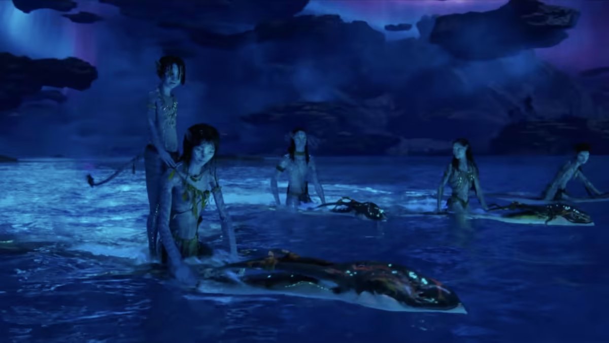 AVATAR: FIRE AND ASH 
पंडोरा एक बार फिर जलने वाला है! 

इस बार कहानी सिर्फ लड़ाई की नहीं
बल्कि आग राख और अस्तित्व की जंग बनने वाली है।
Na'vi योद्धाओं की शांति को चुनौती दे रही है
एक नई और खतरनाक Fire Tribe

James Cameron ने VFX का स्तर इतना ऊँचा कर दिया है
कि हर फ्रेम देखकर लगेगा