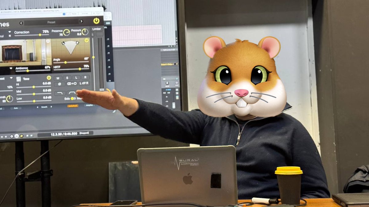 Был приглашен прочитать лекцию студентам одного из старейших учебных заведений страны и, кажется, справился.

По крайней мере спящих не видел.