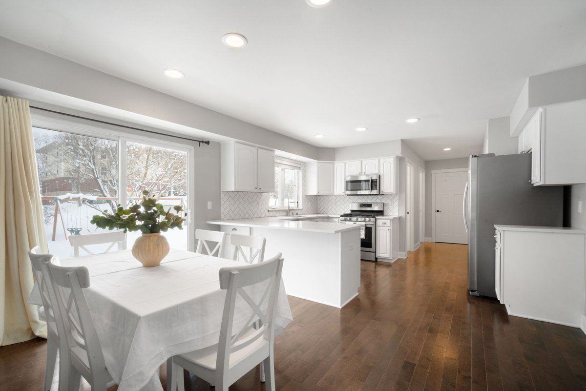 MarciniakTeam's tweet image. 𝟒𝟗𝟐𝟖 𝐖 𝐄𝐕𝐄𝐑𝐆𝐑𝐄𝐄𝐍 𝐒𝐓 𝐅𝐑𝐀𝐍𝐊𝐋𝐈𝐍, 𝐖𝐈 𝟓𝟑𝟏𝟑𝟐
𝐎𝐏𝐄𝐍 𝐇𝐎𝐔𝐒𝐄 𝐒𝐀𝐓𝐔𝐑𝐃𝐀𝐘 𝟏𝟐/𝟔 𝟏𝟐𝐍𝐎𝐎𝐍 - 𝟐𝐏𝐌 𝐇𝐎𝐒𝐓𝐄𝐃 𝐁𝐘 Ryan Marciniak
Contemporarily updated Colonial in prime Franklin location!