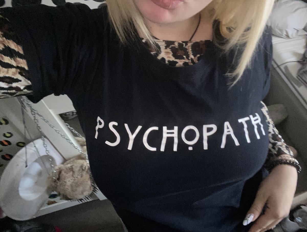 svergognata🫧 tweet media