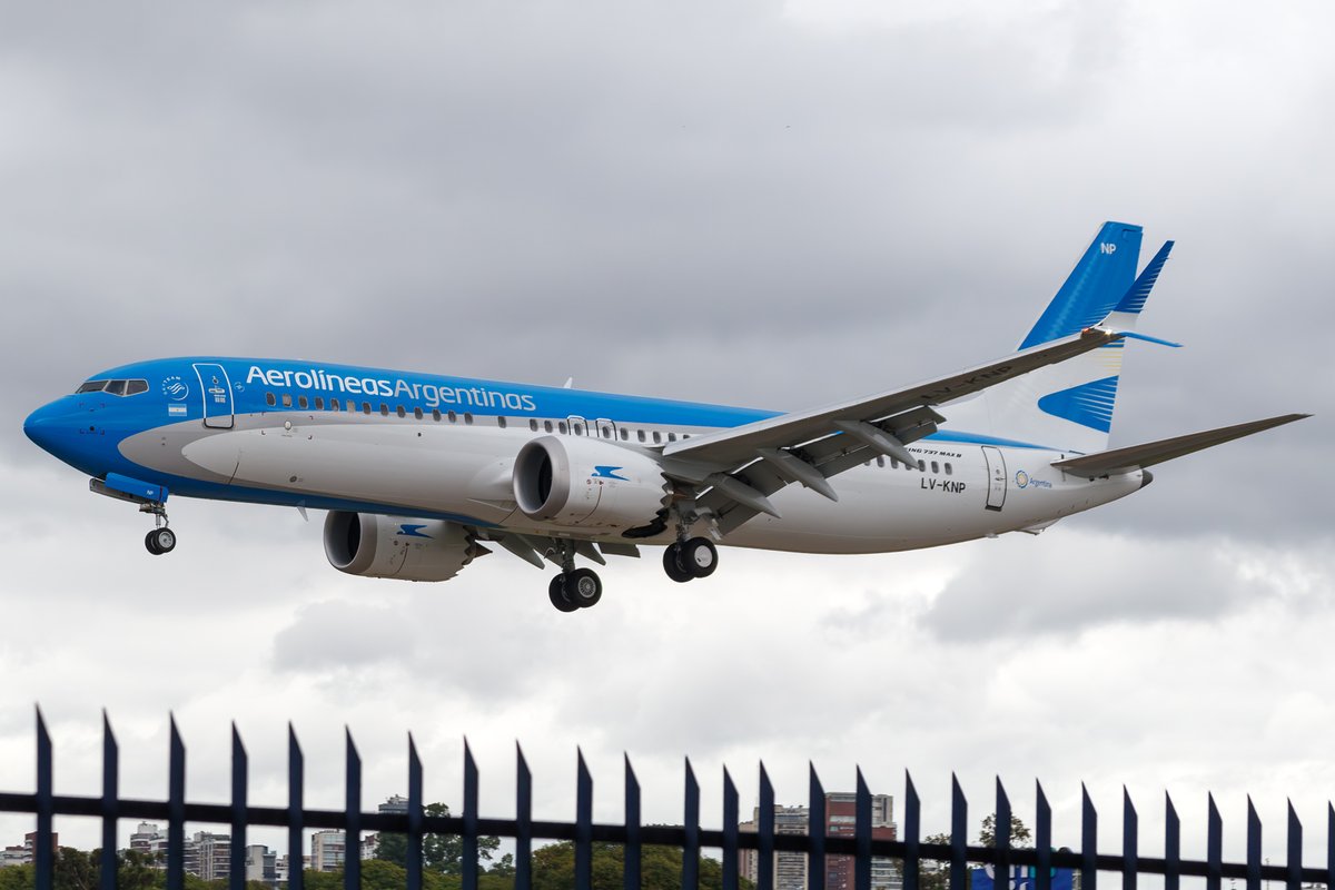 BALandscapes's tweet image. Uno de los nuevos MAX de Aerolíneas Argentinas aterrizando en Aeroparque. El LV-KNP.
Hace pocas horas se incorporaba el KNR.