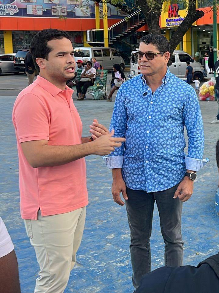 Feliz cumpleaños, hermano Omar! Que este nuevo capítulo de tu vida esté lleno de éxitos, bendiciones y logros. Que tu pasión por servir siga inspirando a muchos. Salud, felicidad y muchos éxitos más. ¡Abrazos! 

#FelizCumpleaños <a href="/OmarLFernandez/">Omar Fernández</a>