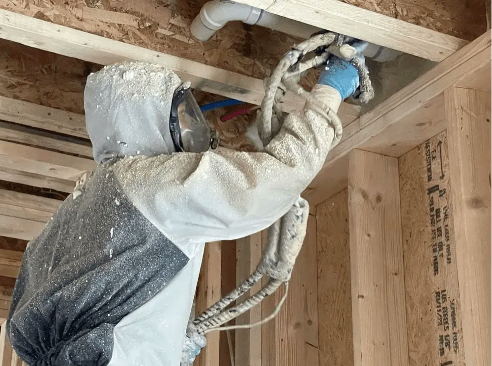 FoamExperts's tweet photo. *Professional Spray Foam Installers In Toronto*

When it comes to keeping your home or business energy-efficient and comfortable, choosing the right insulation makes all the difference. @FoamExperts 
https://t.co/LeKE07ogUW https://t.co/cjdWd2YOFY
