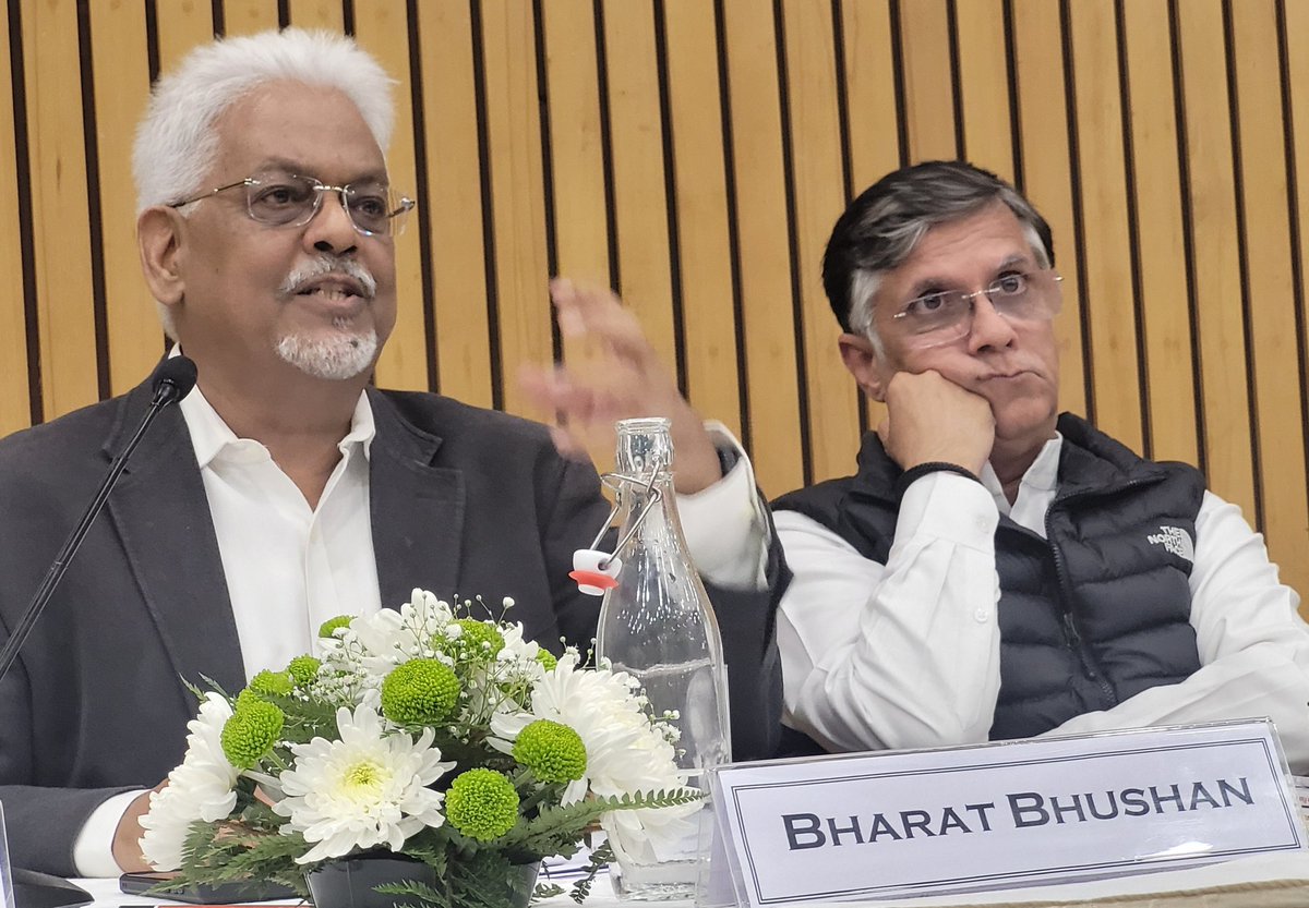 In newsrooms, a terrible deskilling has taken place. A few years of technical training like a plumber, no analyticsl thinking. If you're good looking you become an anchor, you aren't good looking you become a crime reporter or municipal reporter: veteran journalist Bharat