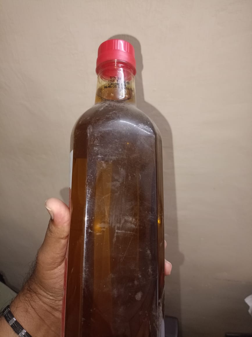 salianabhishek's tweet photo. @bigbasket_com this is how u delivered edible oil to me today bottles &amp; packets covered in dust and looking poorly stored. This is meant for consumption and basic hygiene is missing. how such products are stored and cleared for delivery??
@fssaiindia @jagograhakjago @MahaFDA https://t.co/sPt128kCSC
