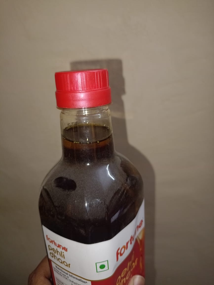 salianabhishek's tweet photo. @bigbasket_com this is how u delivered edible oil to me today bottles &amp; packets covered in dust and looking poorly stored. This is meant for consumption and basic hygiene is missing. how such products are stored and cleared for delivery??
@fssaiindia @jagograhakjago @MahaFDA https://t.co/sPt128kCSC