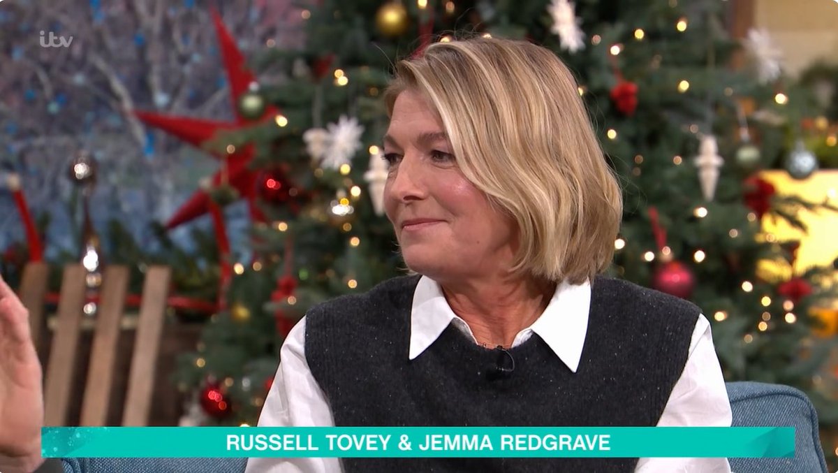 Jemma was interviewed today on "This Morning" along with Russell Tovey to talk about "The War Between the Land and the Sea":  jemma-redgrave.net/2025/12/05/vid…