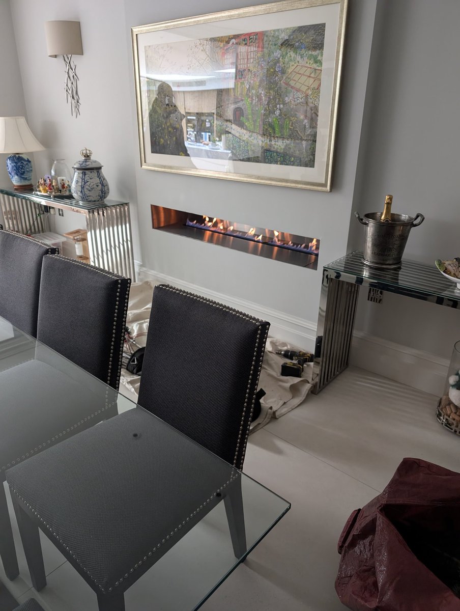 Working right next to Windsor Castle today 🤴🇬🇧🏰 
<a href="/Flamecheck1/">Flamecheck Ltd</a> 
#chimneysweep #gasfireservicing