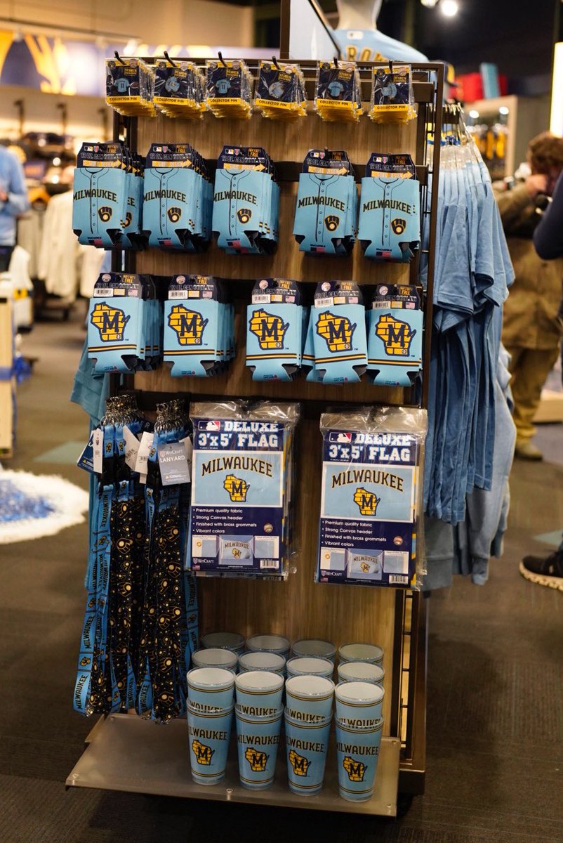 Brewers's tweet image. NOW available at the Brewers Team Store!

→ brewers.com/teamstore