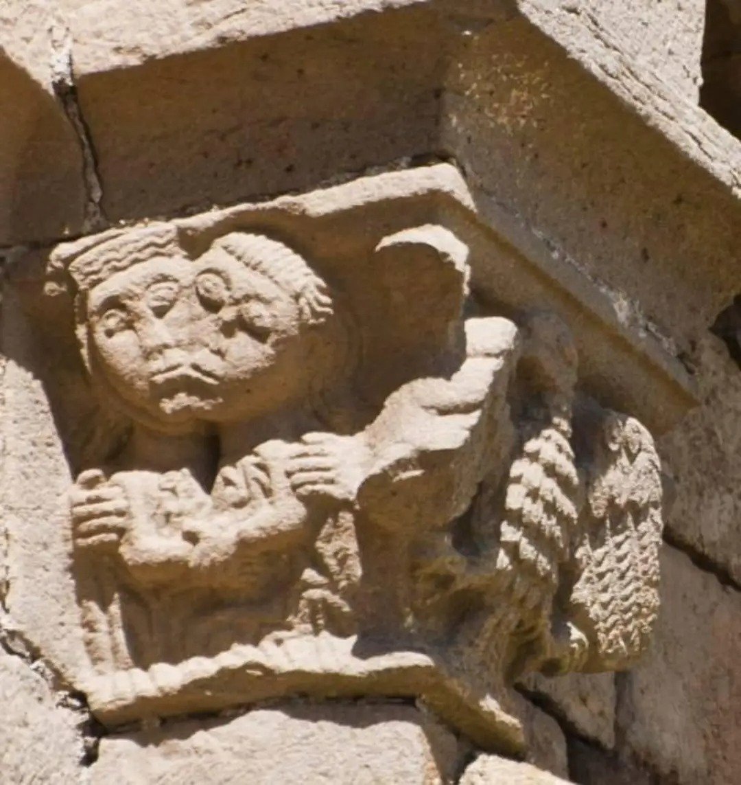 Los enamorados de Zolina. Maravilla Románica oculta a un paso de Pamplona.