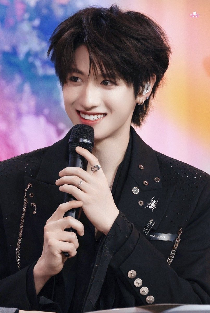 smile◡̈⋆ページ his smile