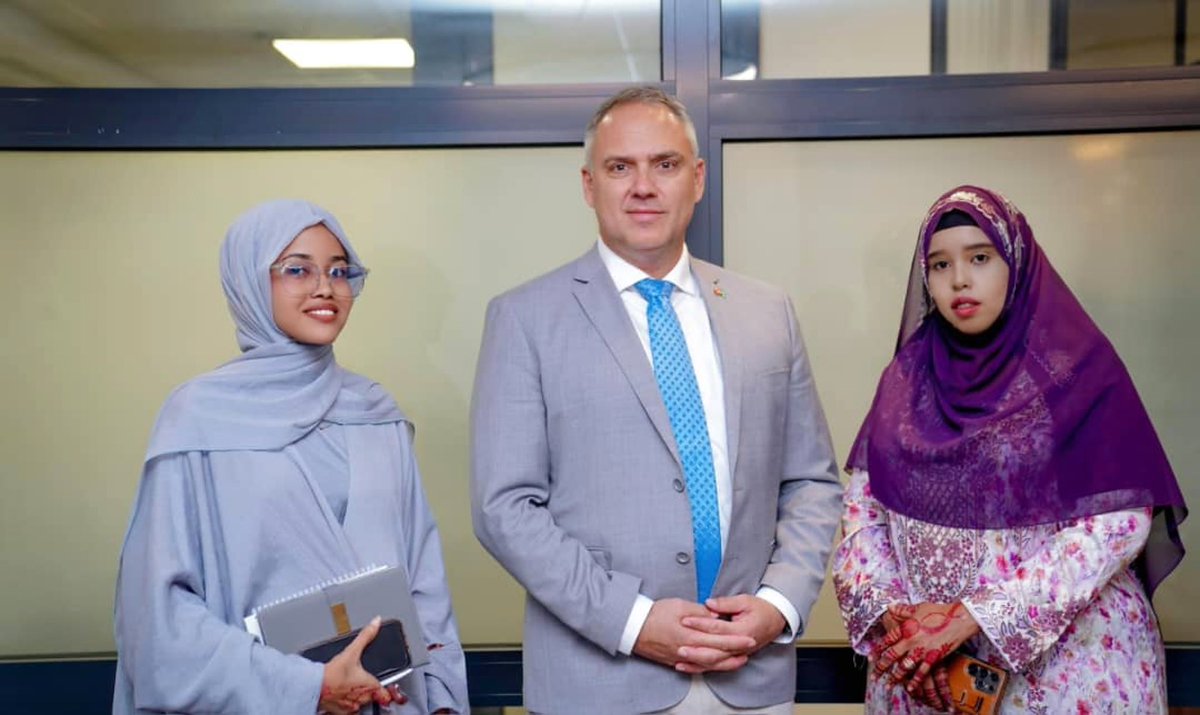 It was an honor to present a butterfly artwork a symbol of hope and transformation to <a href="/JoshuaTabah/">Joshua Tabah</a> , the new Canadian Ambassador to Somalia.
We discussed women’s leadership and their rights in politics and media for a future shaped by women’s voices.
#peace #unity