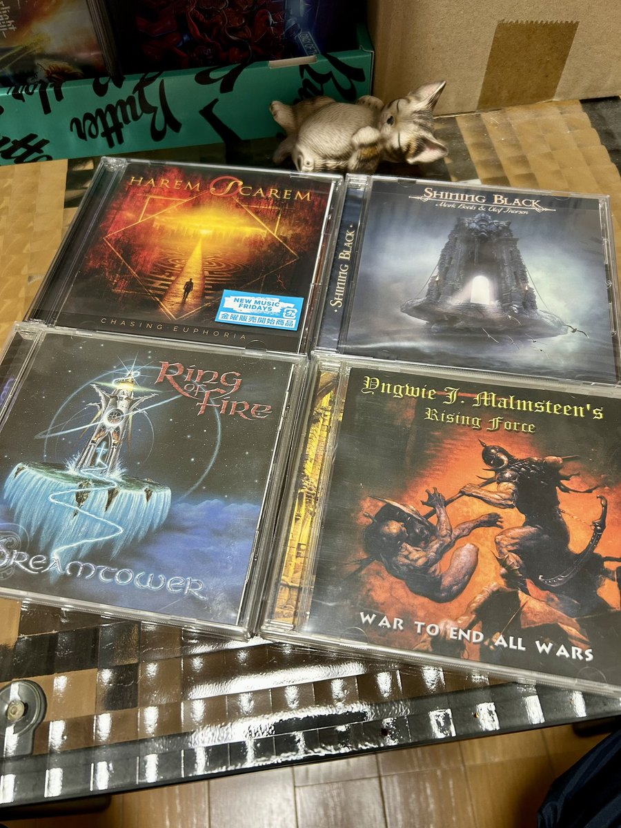 DreamCh24621504's tweet photo. Hi, guys.
I listened to these CDs on December 5th, 2025.
Chasing Euphoria / Harem Scarem🇨🇦
#DarrenSmith
Shining Black / Shining Black
Dreamtower / Ring of Fire🇺🇸
War to End All Wars / Yngwie Malmsteen
#MarkBoals
I'm gonna attend my subordinate's wedding tomorrow.😌 https://t.co/U05SUSk9ua