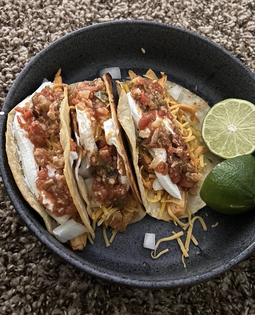 doseABM's tweet image. Always gotta make sure she fed right 💫💕