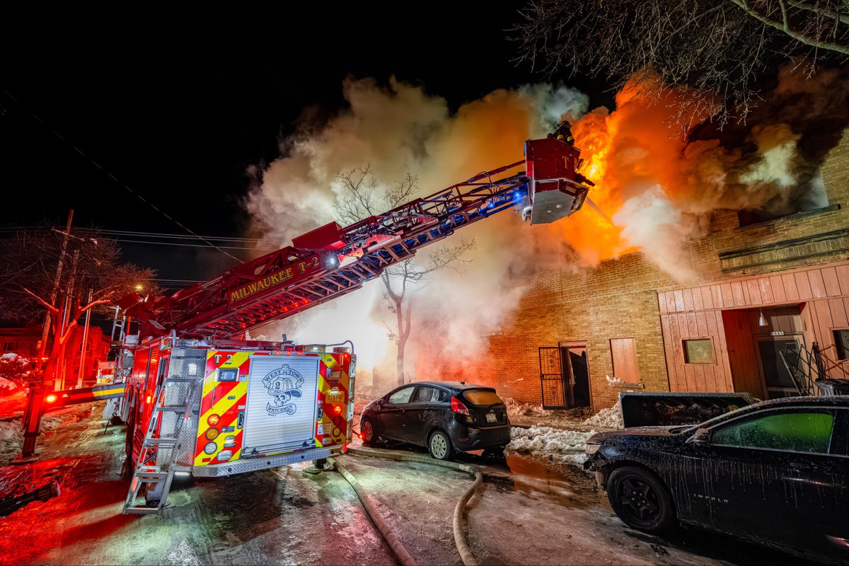 alipski1's tweet photo. While you slept, @MilFireDept was hard at it in the cold on 18th &amp; Atkinson. Thankfully, no injuries. https://t.co/0SXh2Ukm6k
