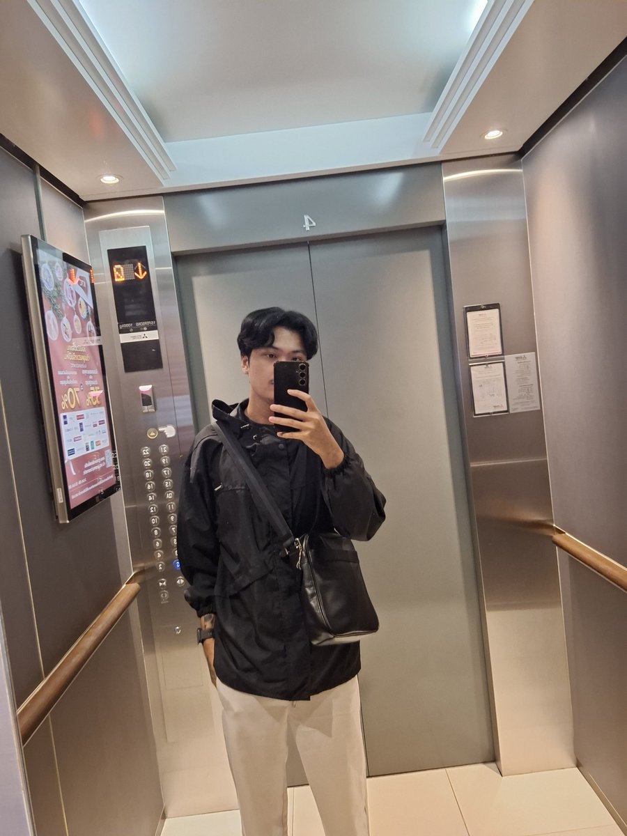 So lonely krub 🥹 #rtxxdm  #fwbกรุงเทพ