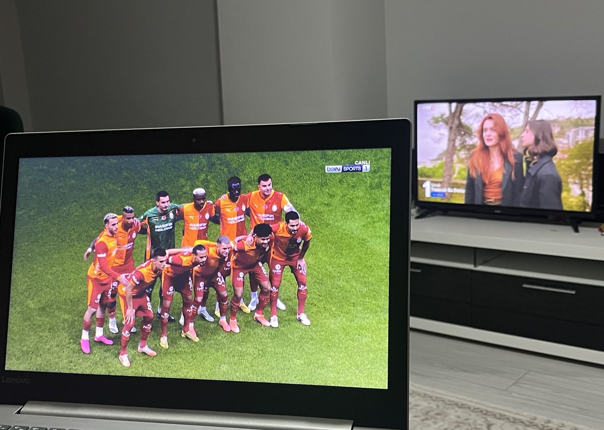 prm_gamze's tweet photo. Eleni'yi sevip Sevcan'la nişanlanan Oruç Furtuna ile benzer işler 😂 #GSvSAM #TasacakBuDeniz https://t.co/jD4fCOTK2k