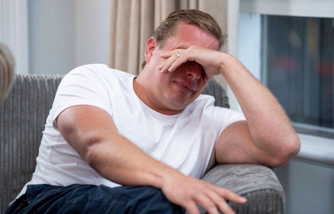 _DIGB's tweet image. Welcome to the stage Robbie Williams and Nicole Scherzinger