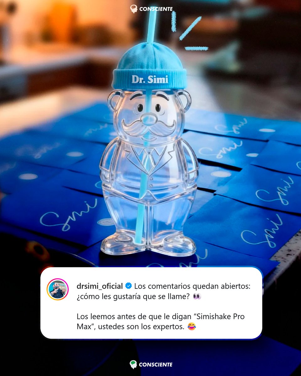 ConscientePlus's tweet photo. 🇲🇽🧪 DR. SIMI LE ENTRA AL TREND DEL VASO BEARISTA Y AHORA QUIERE QUE TÚ LE PONGAS NOMBRE

Después de que todo México enloqueciera por el vaso osito de Starbucks de $869 pesos y las filas interminables, Farmacias Similares acaba de anunciar que lanzará su propio vaso con forma del querido Dr. Simi. La publicación ya superó los 16 mil likes en solo dos horas y los fans están creativos con los nombres.

💊 "Similindro", "Simithermo" y "Simi Sip" son algunas de las propuestas que están volando en los comentarios. La cuenta oficial escribió: "Ya vimos que sí lo quieren, pero no sabemos cómo llamarlo" y hasta bromean diciendo que lo van a llamar "Simishake Pro Max" si no se ponen de acuerdo.

México entero ya está pidiendo que lo vendan en las Similandias y hasta en Chile quieren que llegue.