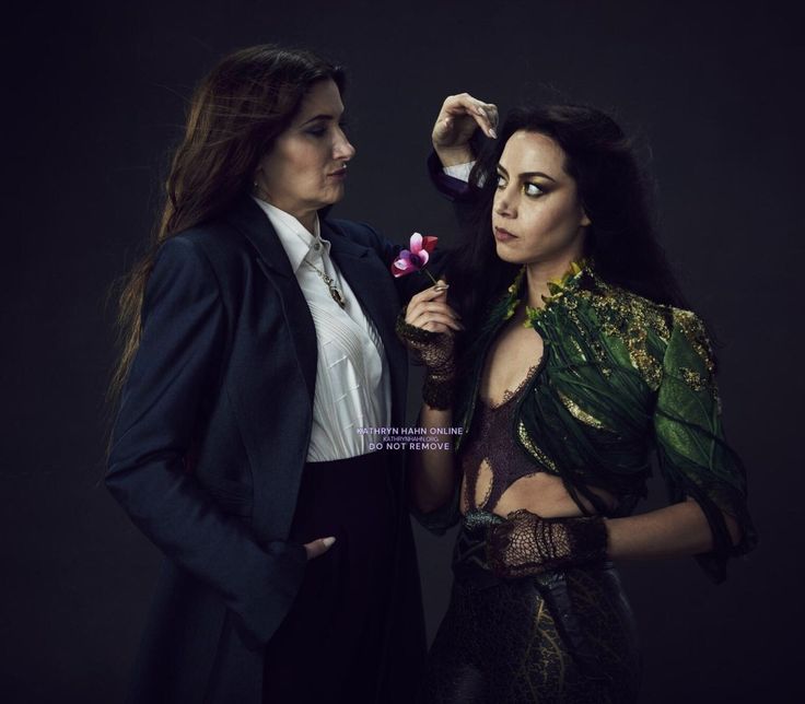 pl6zas's tweet photo. this was agathario official wedding photoshoot since when they got married cameras didn't even exist. trust. https://t.co/Lz6tseuuKi
