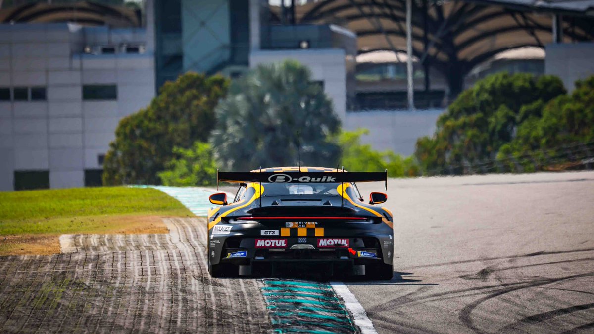 #12hMalaysia - The No.26 Winhere B-Quik Absolute Racing Porsche will start the Michelin 12H Malaysia from P4.

The car will be driven by Henk Kiks, Andy Deng, Vincenzo Ricci and Porsche Driver Alessandro Ghiretti.

#BquikAbsoluteRacing
