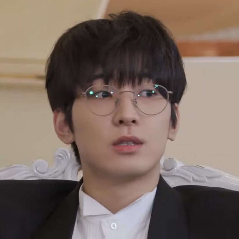 وونيان (@218717__) on Twitter photo 