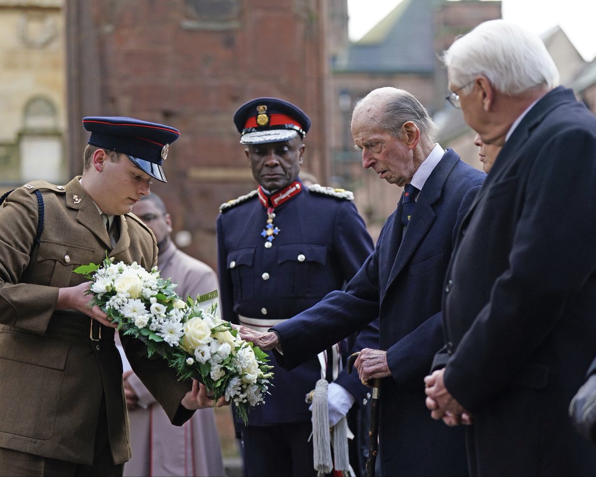 On the final day of the State Visit, The Federal President and Ms. Büdenbender, alongside The Duke of Kent, laid a wreath in the ruins of the old cathedral.

Coventry was twinned with Kiel and Dresden in Germany over their shared experience of bombardment during the Second World