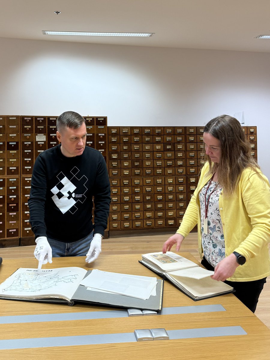 A piece of #Estonian history has found its way back home. 

We were pleased to help writer Philip Gross to send his war refugee father’s immaculate stamp collection (incl. albums covering 1918-1944 &amp; 1991-1998) to the Estonian National Museum. 

🙏 for preserving our history! 🇪🇪