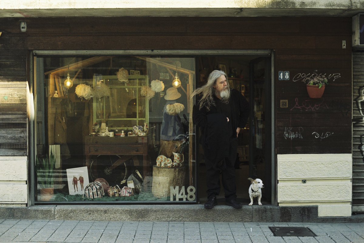 danielknoxmusic's tweet image. New Album - MERCADO 48 is out today!

Listen and purchase here:

danielknox.lnk.to/mercado48