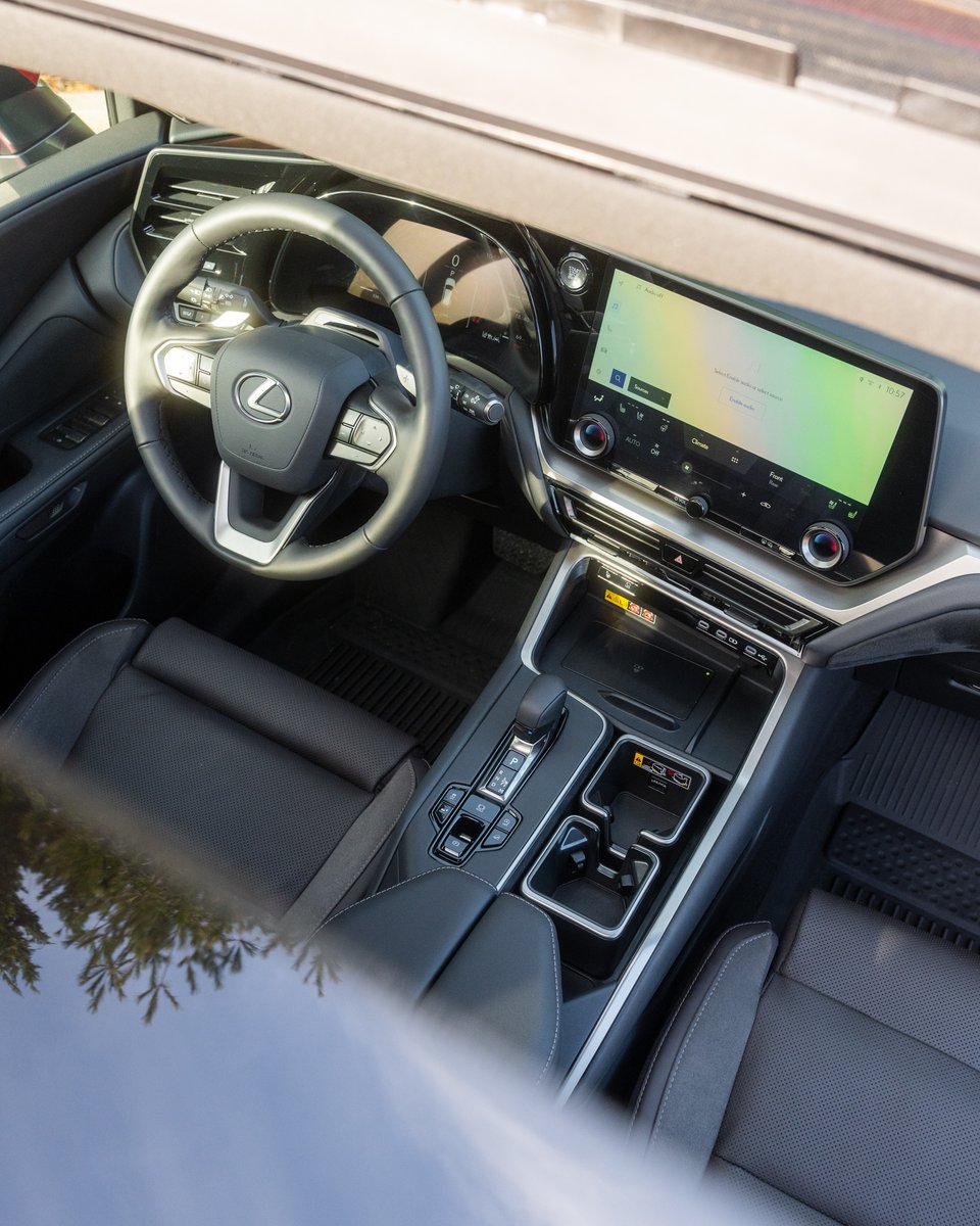 It’s the holiday season! 🎁 Which ride are you taking home for the festivities? 🚗🎄 #LexusOfWarwick #Lexus