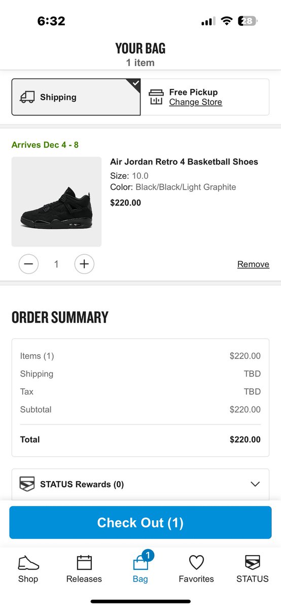 Mrich824's tweet photo. @KicksFinder I checked the app and seen I had a 10 in cart . It let me checkout lol. Hope it don’t cancel 🤞🏾 https://t.co/NeQJwowngJ