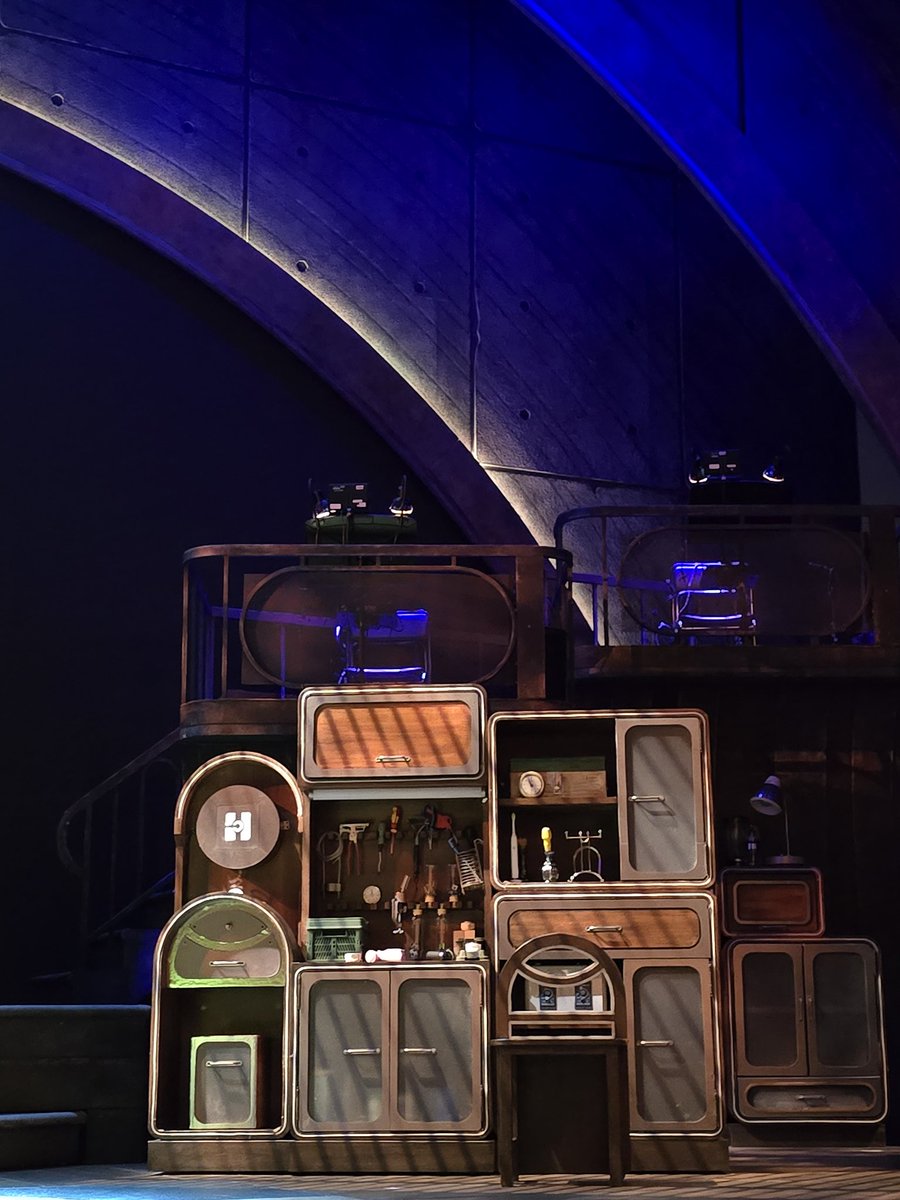 2025.12.05
두산아트센터 연강홀
어쩌면 해피엔딩 자3