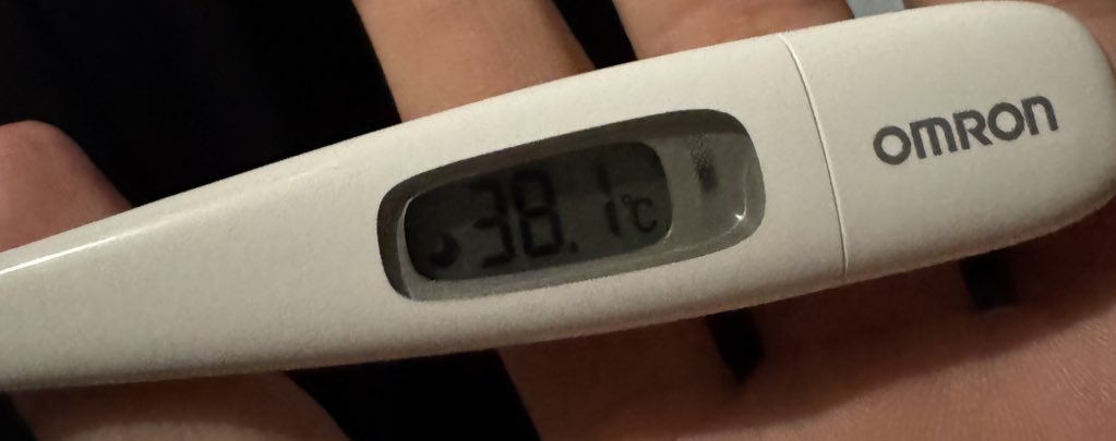 華金仕事終わりでぷそやろと思ったらこれです、、
lll_ _ )