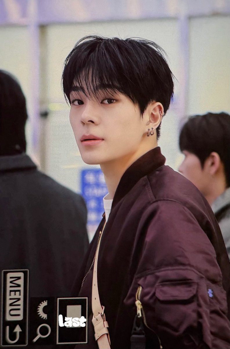 jaebikkot's tweet photo. oh my si bel homme 🤍 https://t.co/HDdD8seEBY