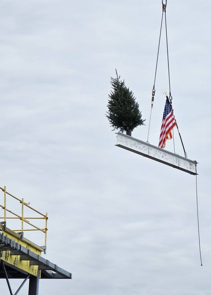 Andron_CC's tweet photo. Topping Off!
The team at BOCES Arden Hill celebrated the final steel beam placement at the new gymnasium. Closing in and interior work will commence. The project remains on schedule.
We salute the skilled union workers who work under a PLA that supports local jobs and fair wages. https://t.co/u5EJmvxdwO