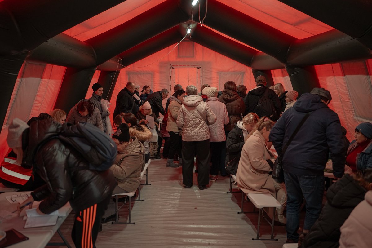 tymur_tkachenko's tweet image. Ви – опора для міста у цей складний час. Ви щоразу поруч коли Київ потребує допомоги. На своїх плечах тримаєте цілі напрямки роботи. 

Часто саме ваша залученість до справи є вирішальною. А організованість фондів та організацій багато чому вчить міські служби. Київ цінуємо вашу…