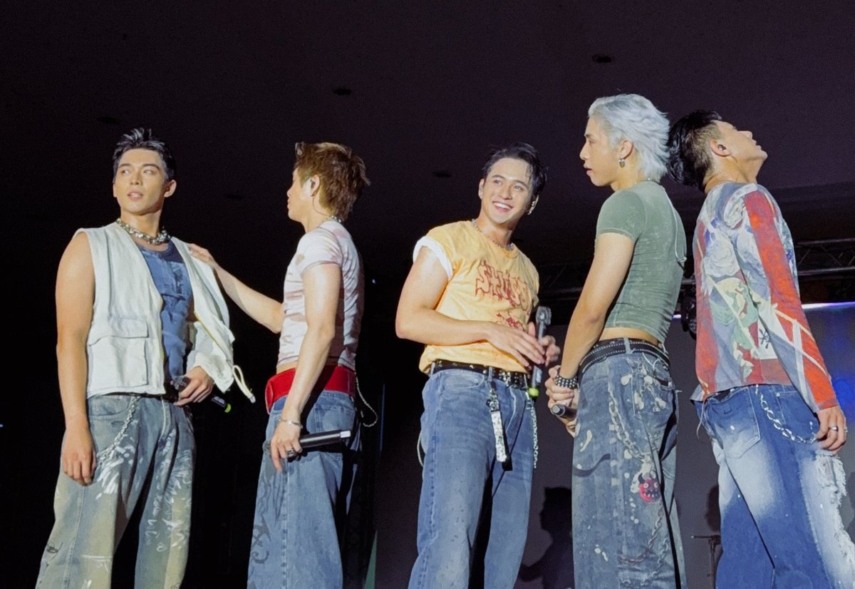 bgyo_ph's tweet image. What a meaningful night,  Kabisera Festival! Isang pamilya tayo ❤️Maraming salamat sa lahat ng sumigaw, sumayaw, at sumama. 🌾✨

KABISERA BGYO PASABOG
#BGYO #ParaSaTuluyangPagUnladNgPalayanNowNa