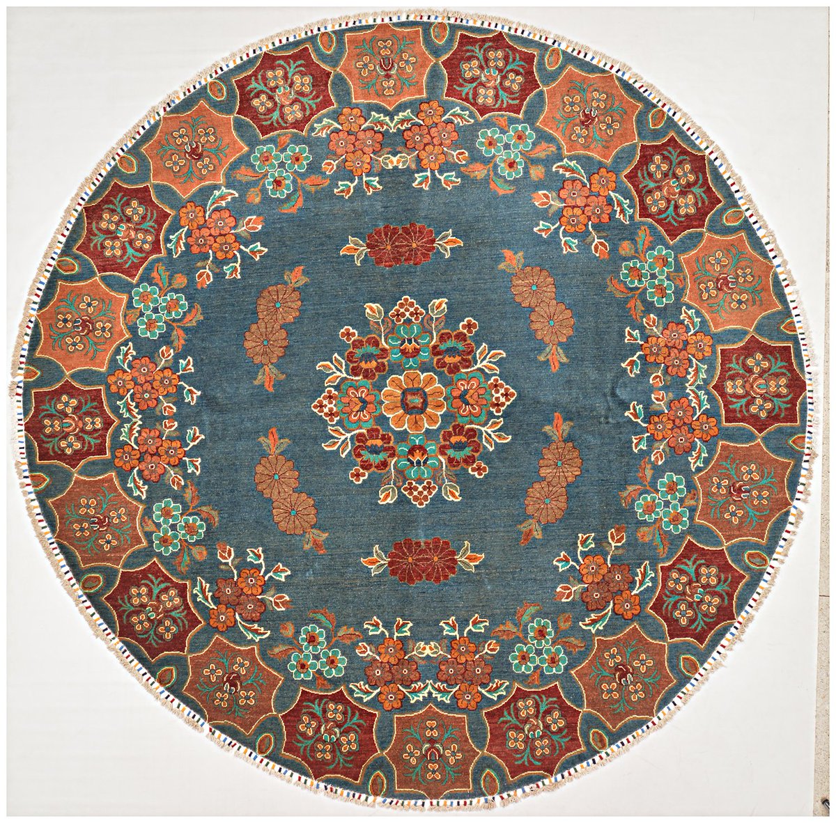 nashitf's tweet photo. From rich reds to soft sandy tones, our round carpets create a stunning focal point that transforms any interior.

(USA, Australia, KSA, UK, Europe), Etsy &amp; Ricardo.
#KSA #Amazon #Fairways
https://t.co/nmlhbIbU9D https://t.co/mqHsgty1sM