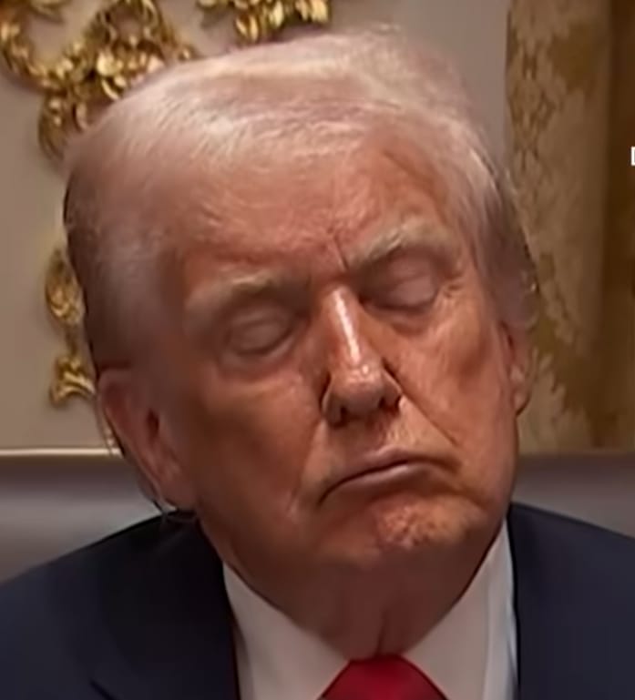 MalikSadiq1526's tweet photo. @SHABAZGIL Meanwhile Trump 😆 🤣 😂 https://t.co/OCP3oVsa0n