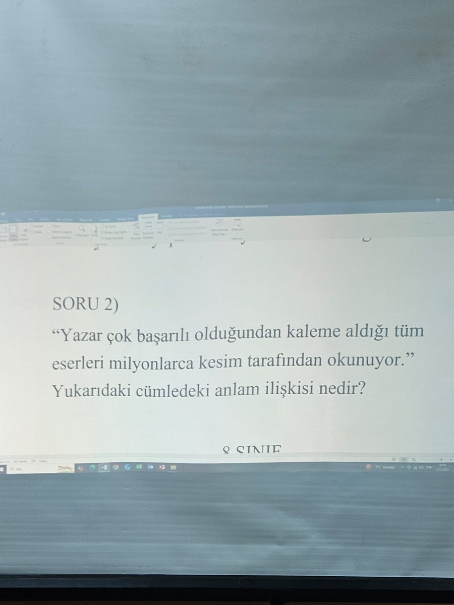 Okulumuzda ortaokul öğrecileri arasında bilgi yarışması yapıldı. Rekabet dolu bir atmosfer içerisinde öğrencilerimiz eğlenerek öğrendiler. 🤓✏️📚🎉✨️