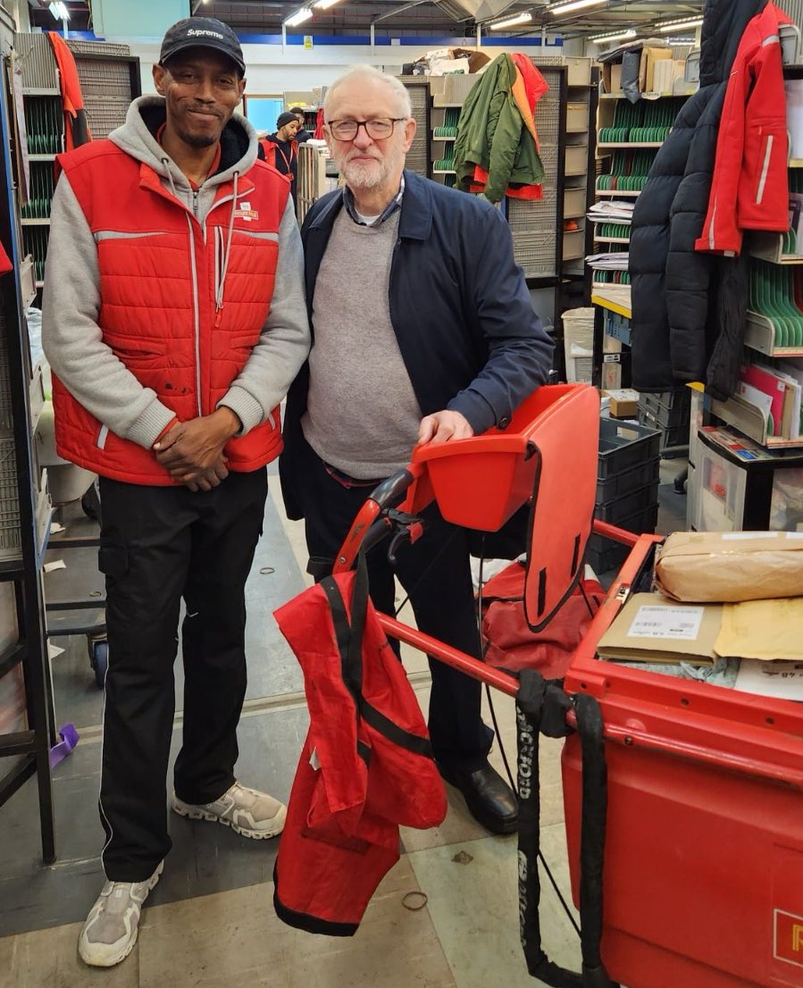 jeremycorbyn's tweet image. Today I met Tony, a local postman who&apos;s served our community for over five years.

It’s time to bring Royal Mail into public ownership so the service is available to all and everyone gets a Tony of their own!  

Over the busy Christmas period, make sure you thank your postie!